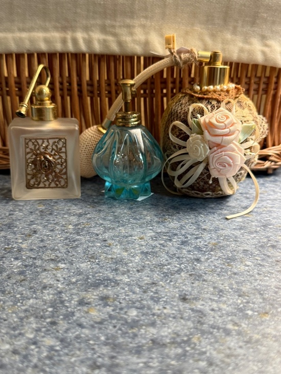 Accessories - Empty perfume bottle. Set of three